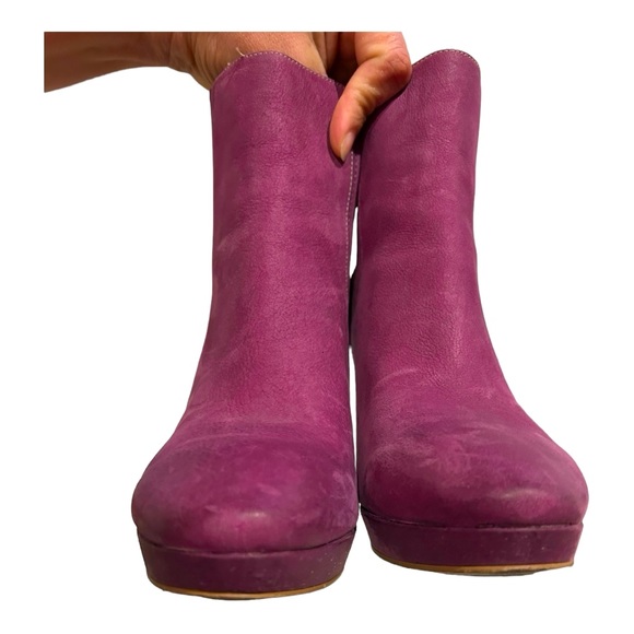 Ecco Womens Navoi Chelsea Eggplant Purple Leather Booties 4" Heels Boots size 41 - Picture 3 of 8